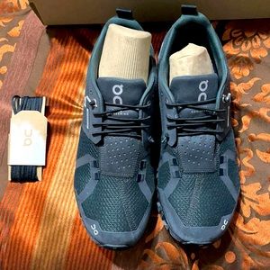 Cloudflyer Waterproof Black | Lunar size 10.5